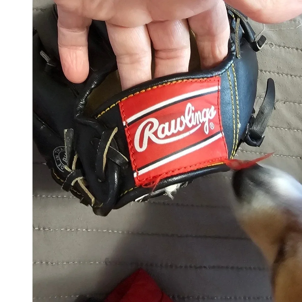 Rawlings Mark of a Pro Youth Baseball Glove Black Right Hand Throw 9 Inch
